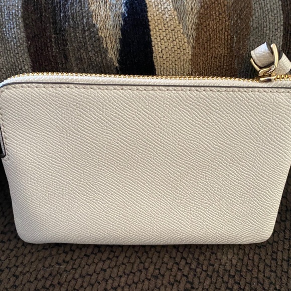 Coach wristlet - Picture 2 of 5